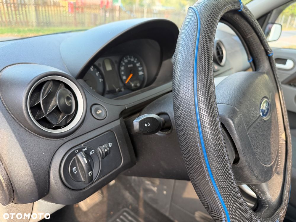 Ford Fiesta - 16