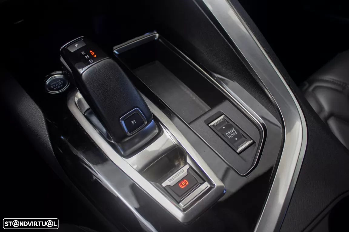 Peugeot 5008 1.5 BlueHDi GT EAT8 - 24