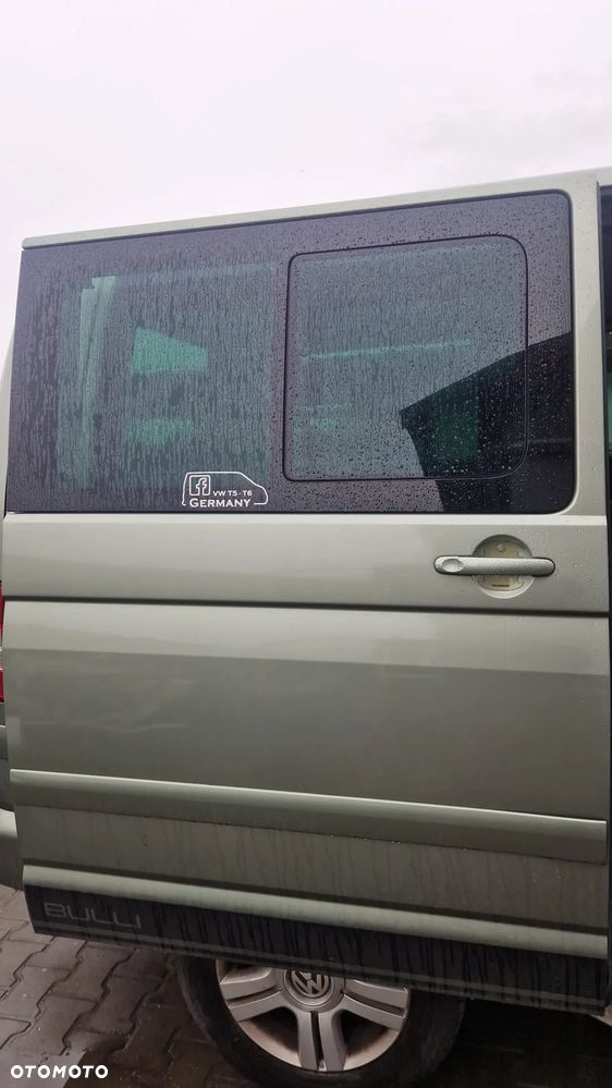 Drzwi  prawe przesuwne  vw t5 i t6 multivan w kolorze LA6W - 1
