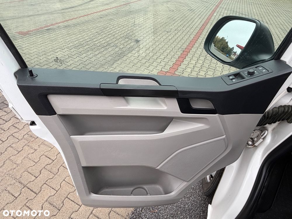 Volkswagen Transporter - 20