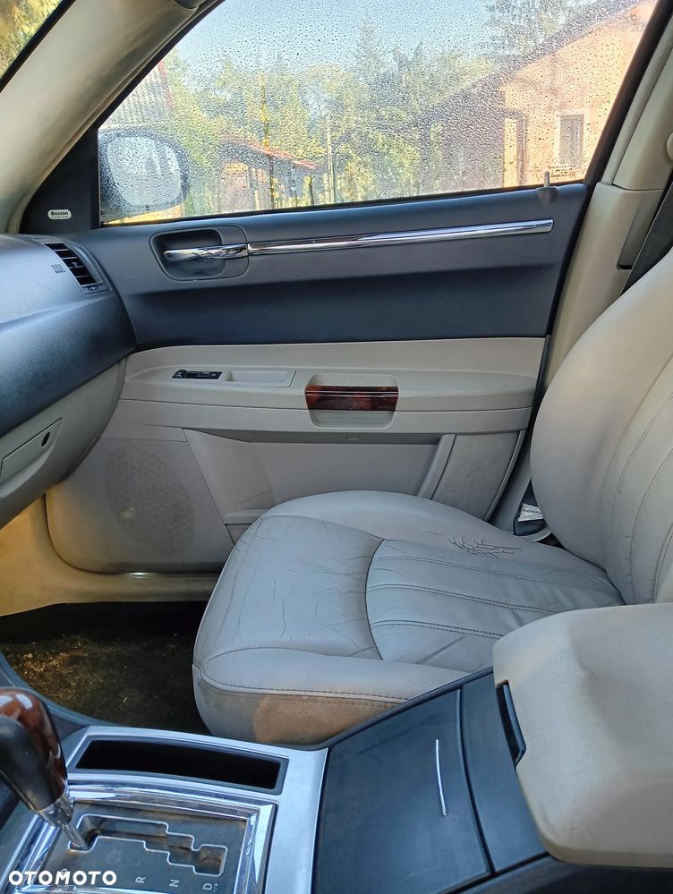 Chrysler 300C 3.0 V6 CRD - 9