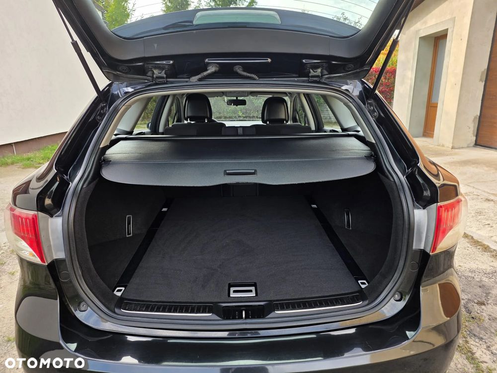 Toyota Avensis 2.0 D-4D Sol Premium - 11