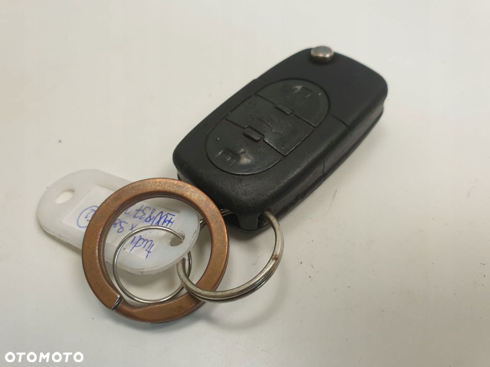 KLUCZYK PILOT AUDI A3 A4 A6 4D0837231N - 3