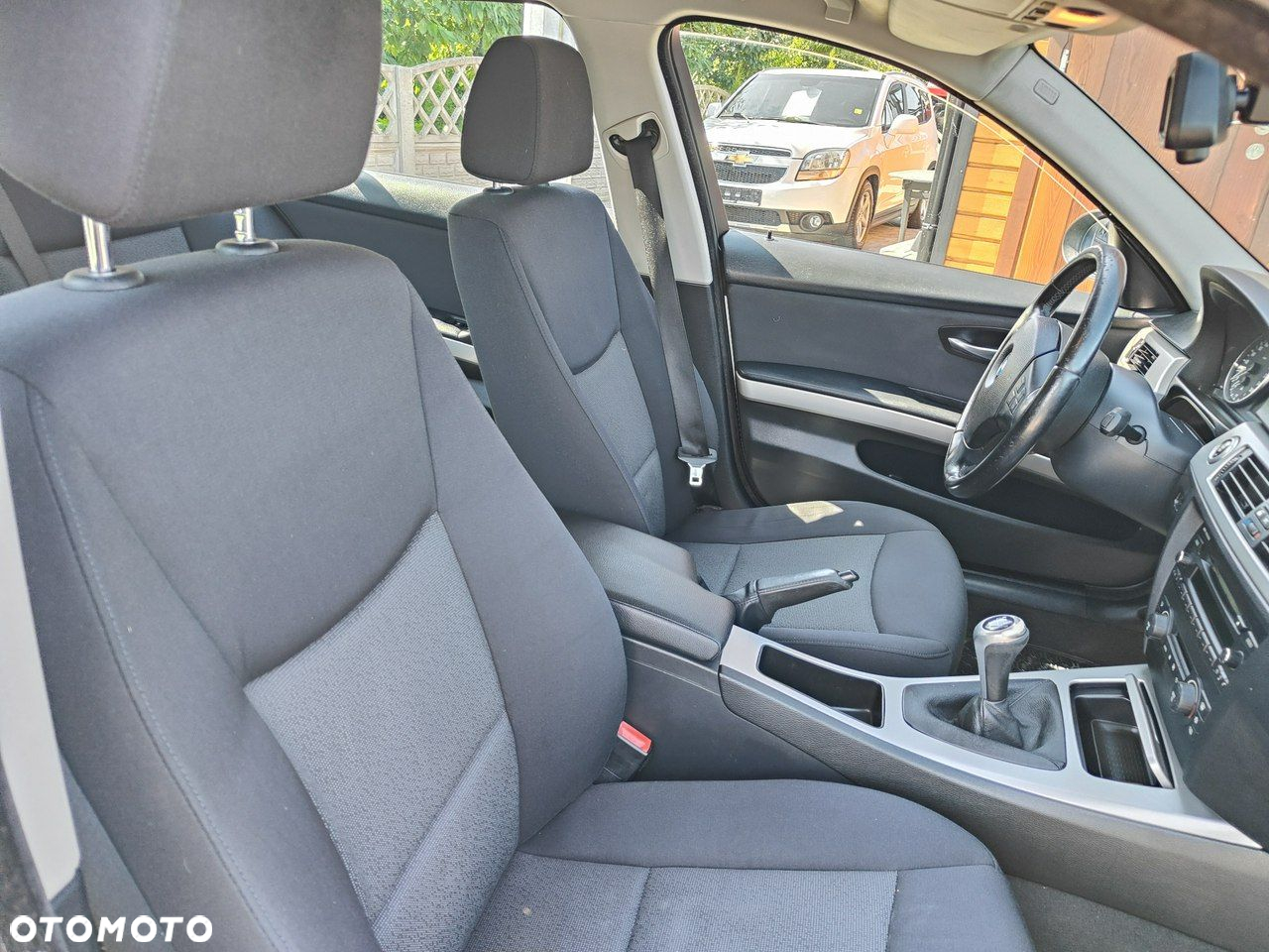 BMW Seria 3 318i - 16