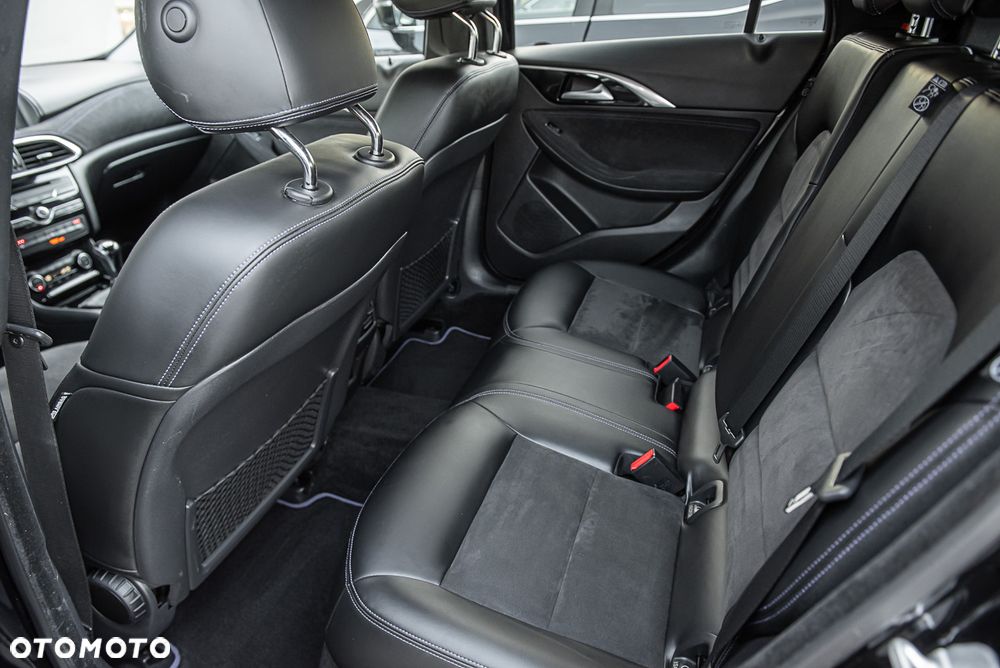 Infiniti Q30 1.6t Premium - 26