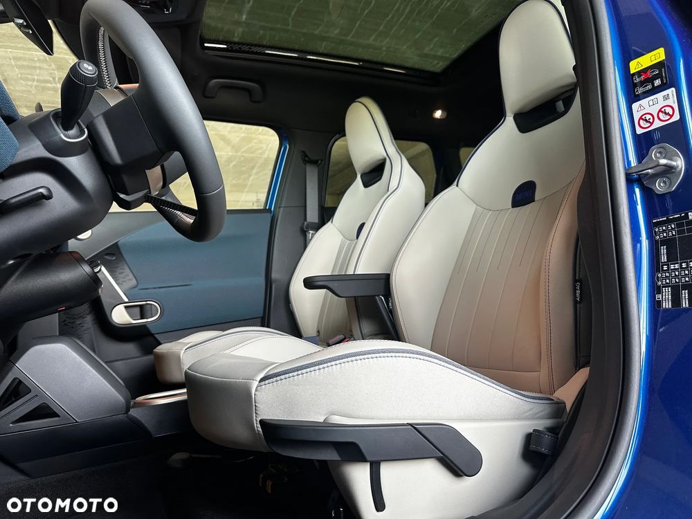 MINI Aceman E 42.5kWh Linia Favoured - 9