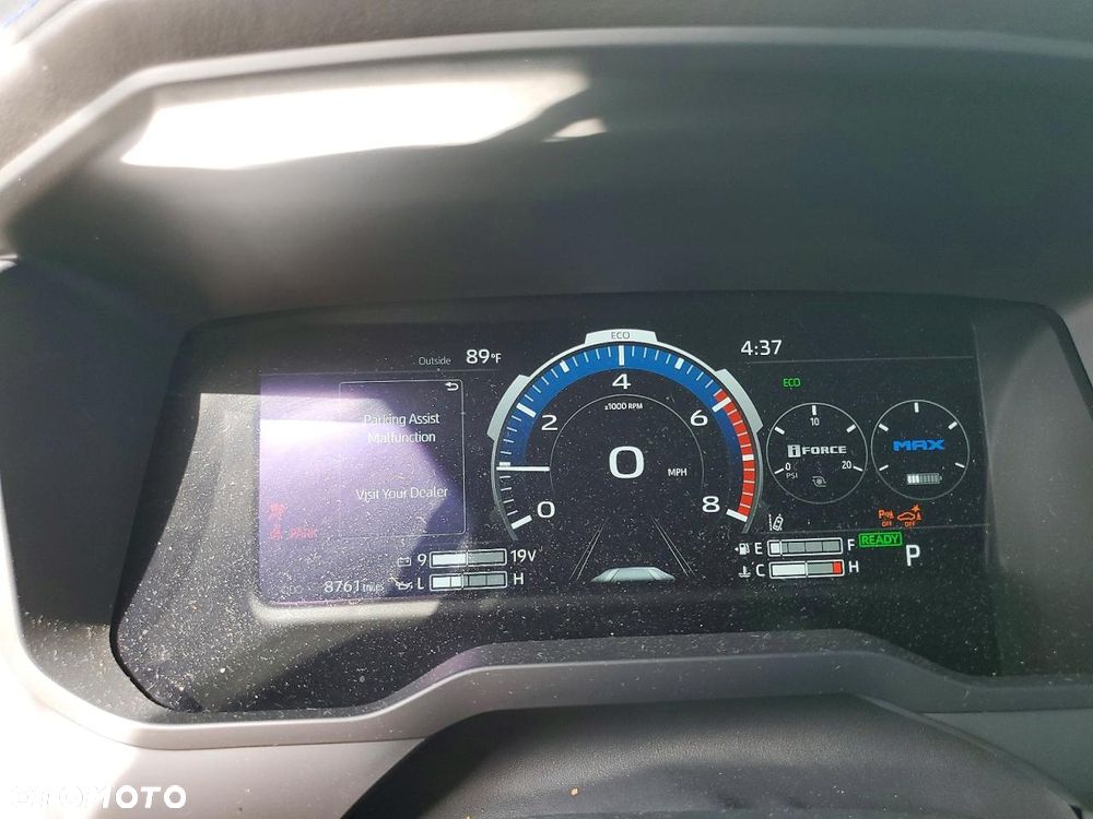 Toyota Sequoia - 11