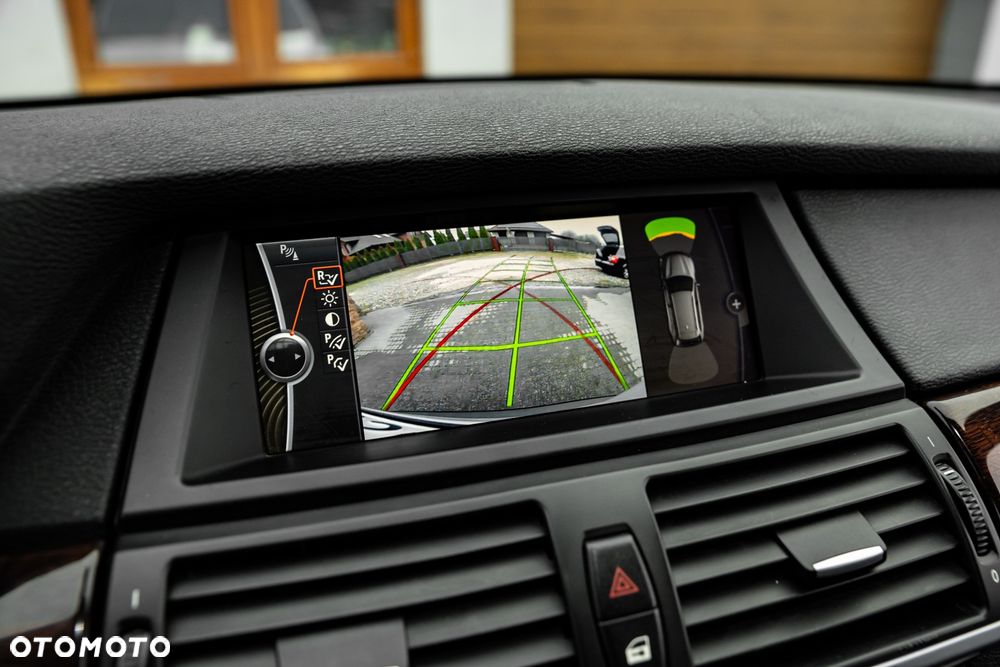 BMW X5 xDrive30d - 33