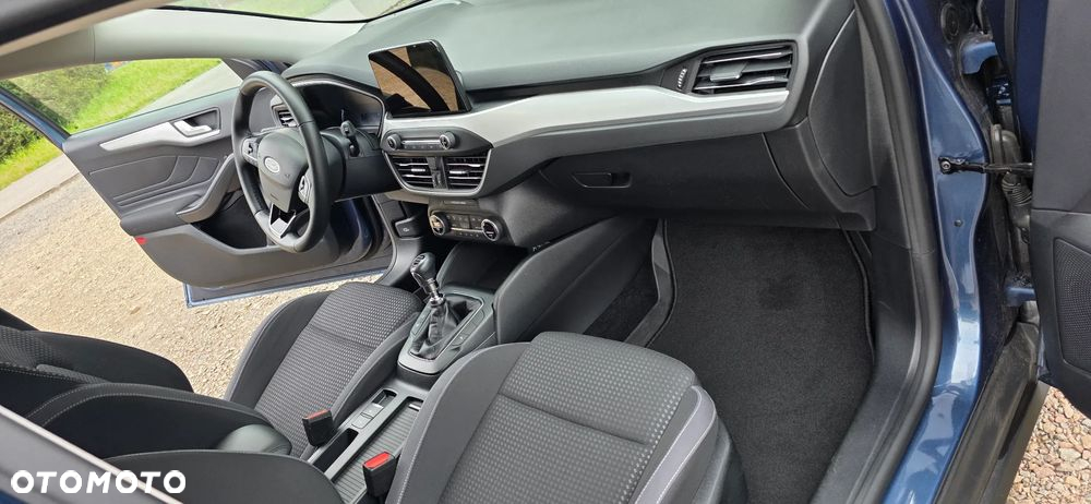 Ford Focus 1.0 EcoBoost Trend Edition - 14