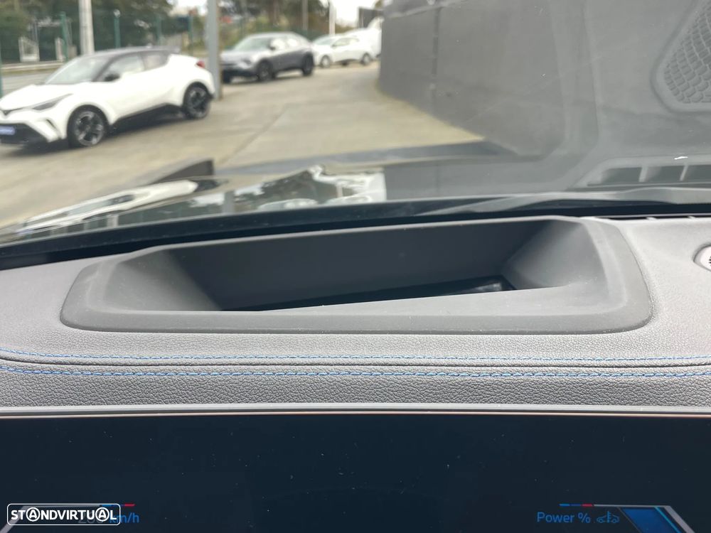 BMW 330 e Pack M Auto - 37