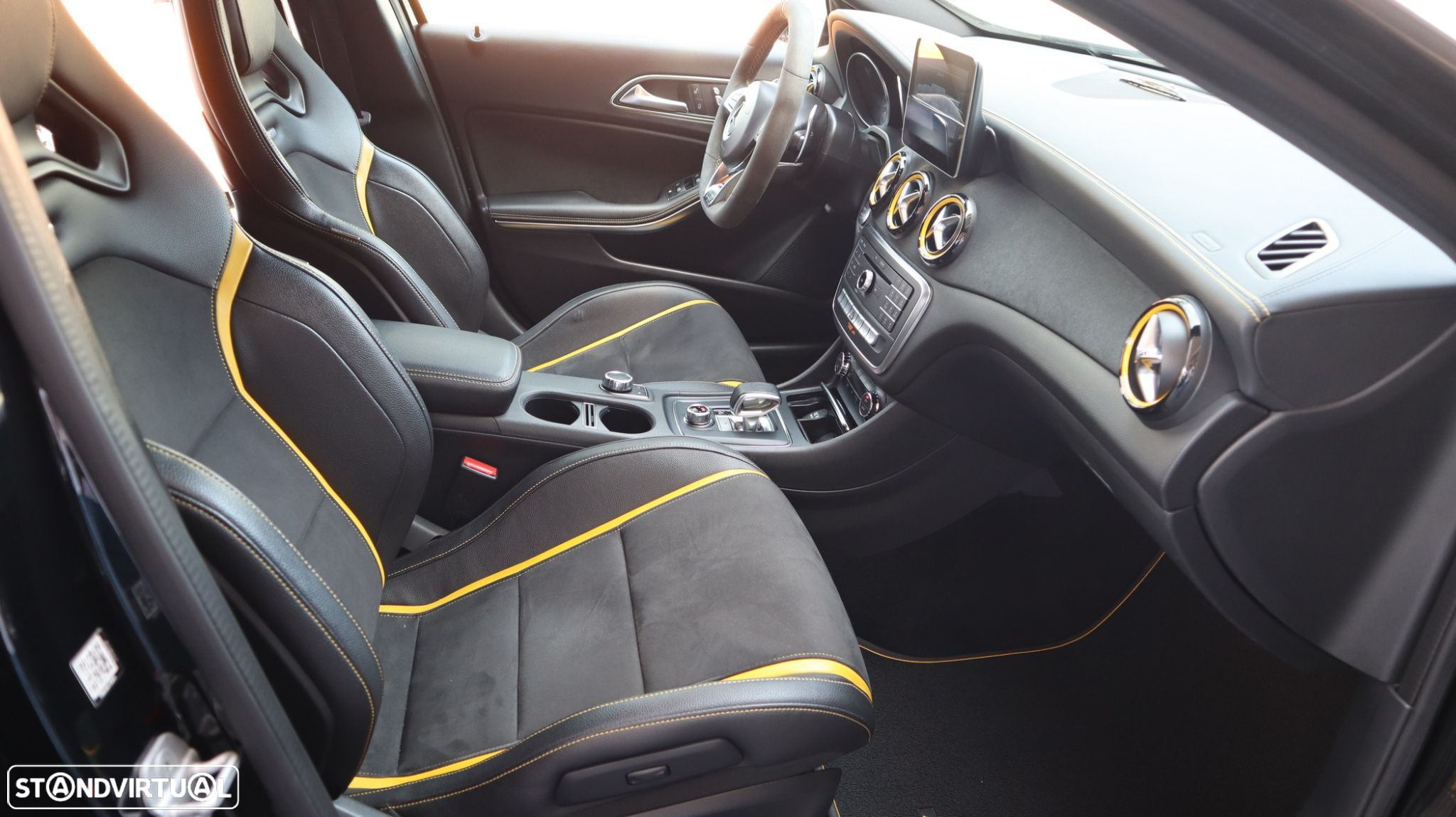 Mercedes-Benz A 45 AMG 4-Matic - 20