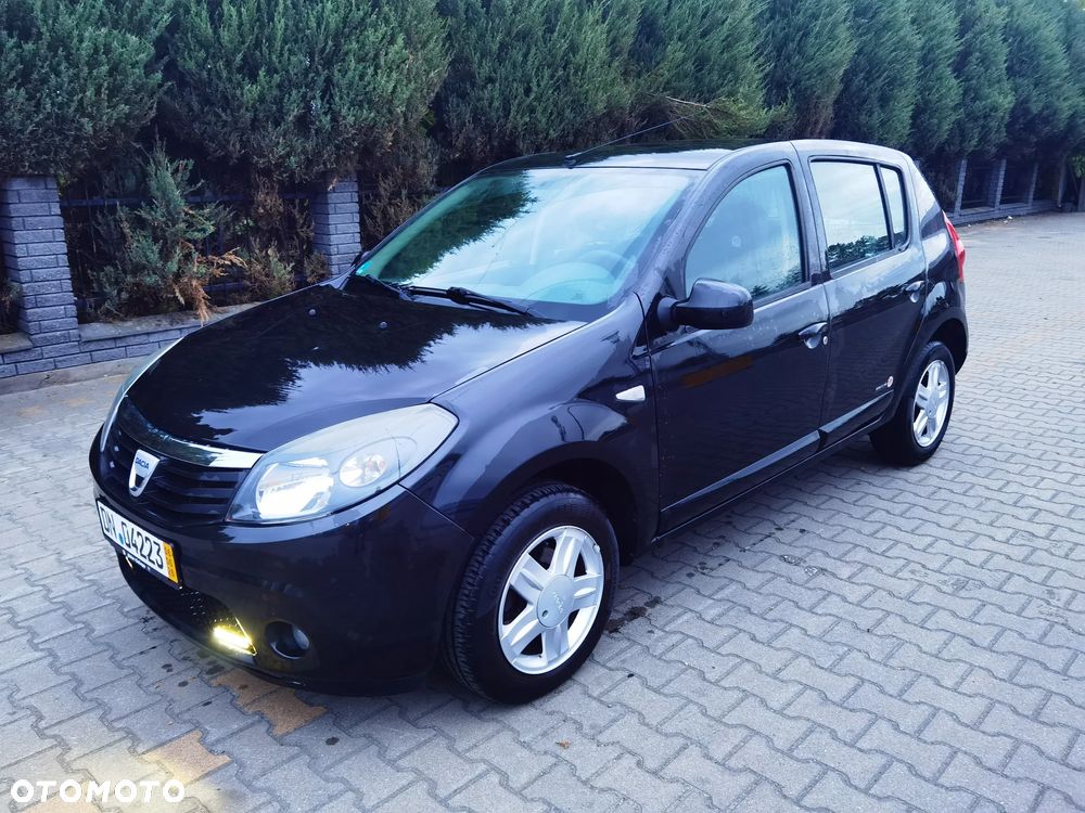 Dacia Sandero - 1