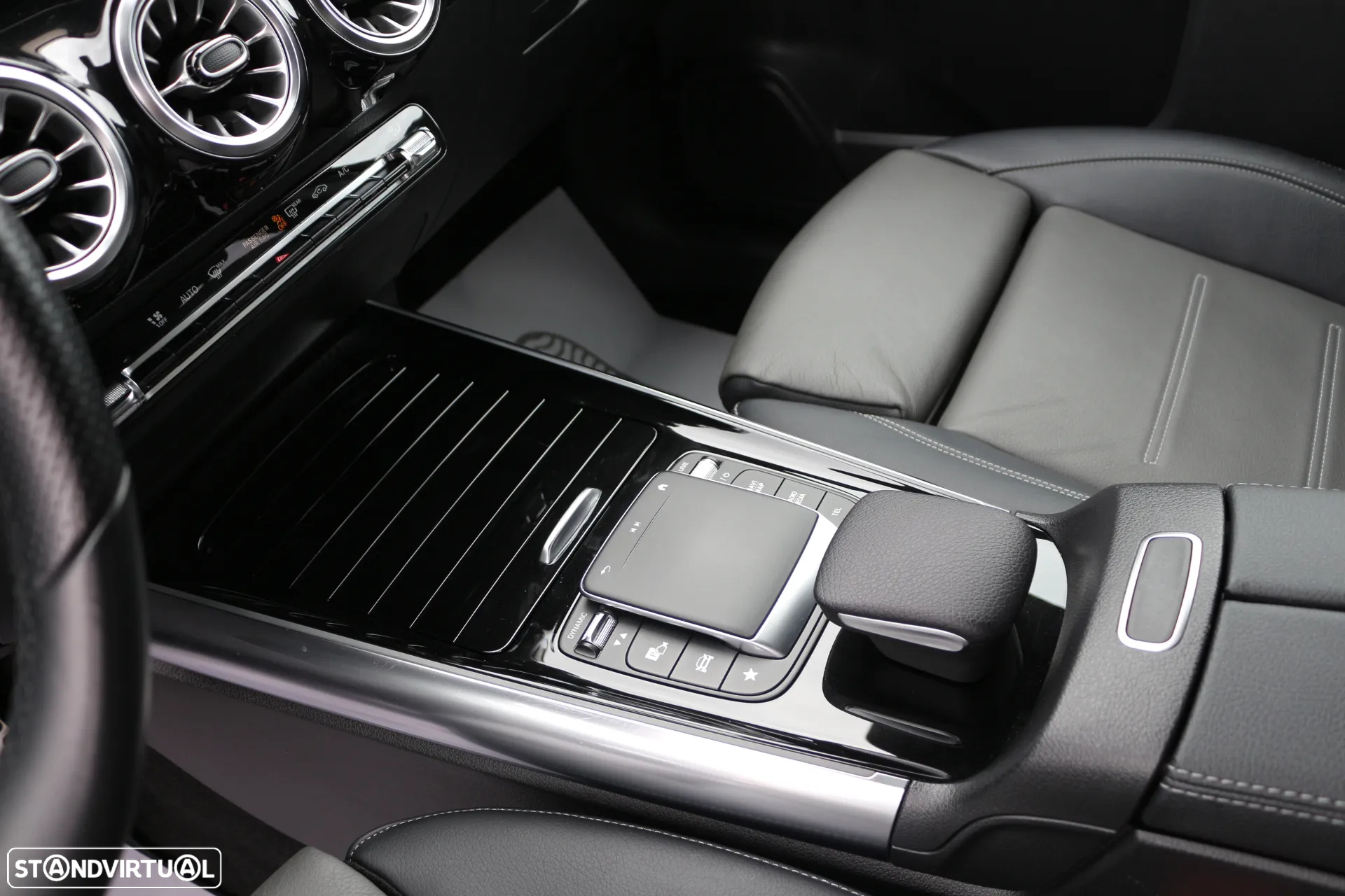 Mercedes-Benz GLA 200 d AMG Line - 18
