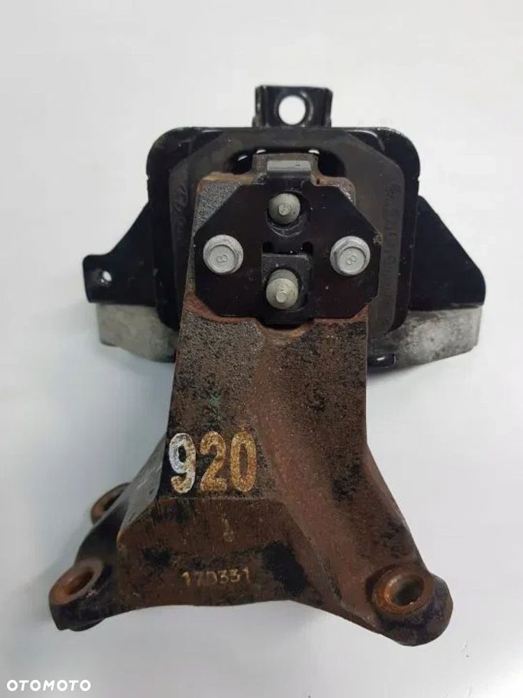 ŁAPA PODUSZKA SKRZYNI KIA OPTIMA IV 1.7CRDI 17r - 4