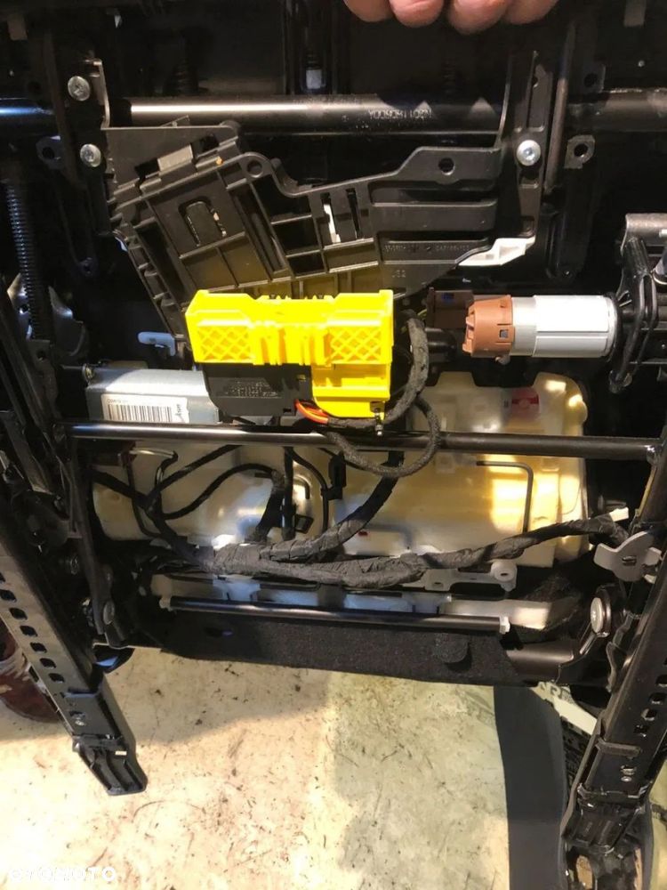 FOTELE TAPICERKA SPORT BMW 5 G30 ALCANTARA GRZANE M PAKIET - 16