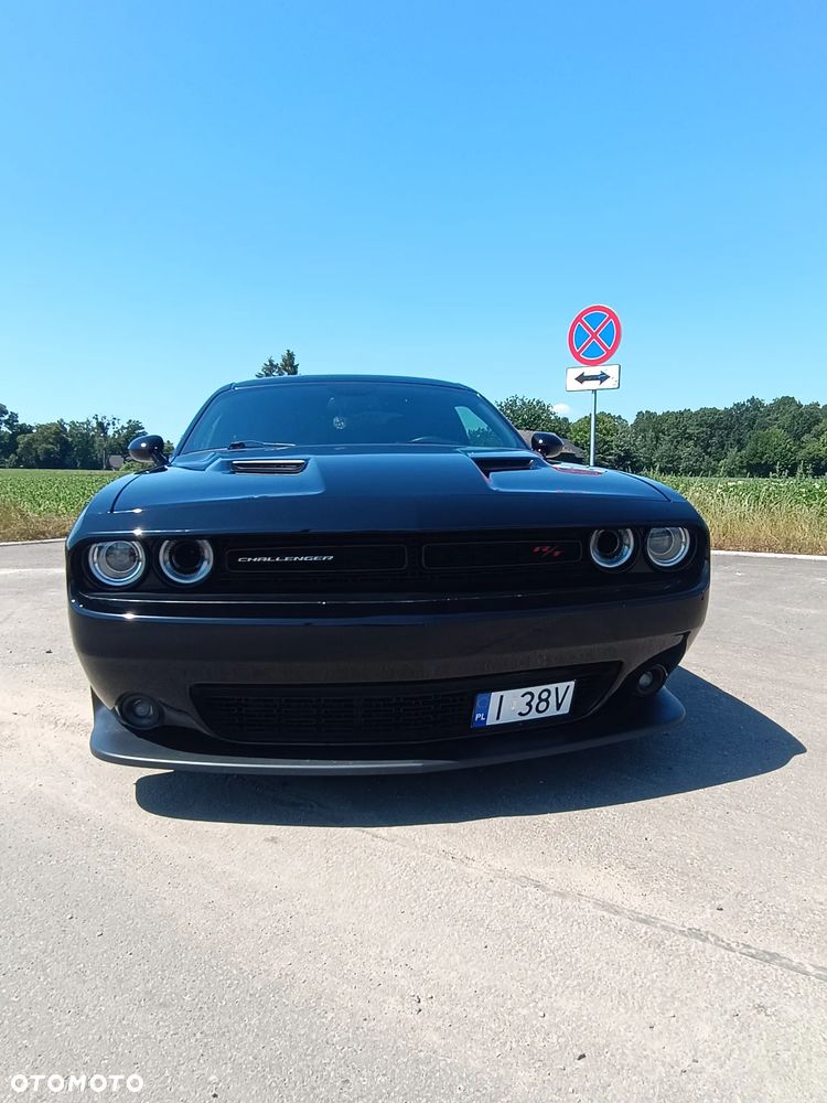Dodge Challenger - 7