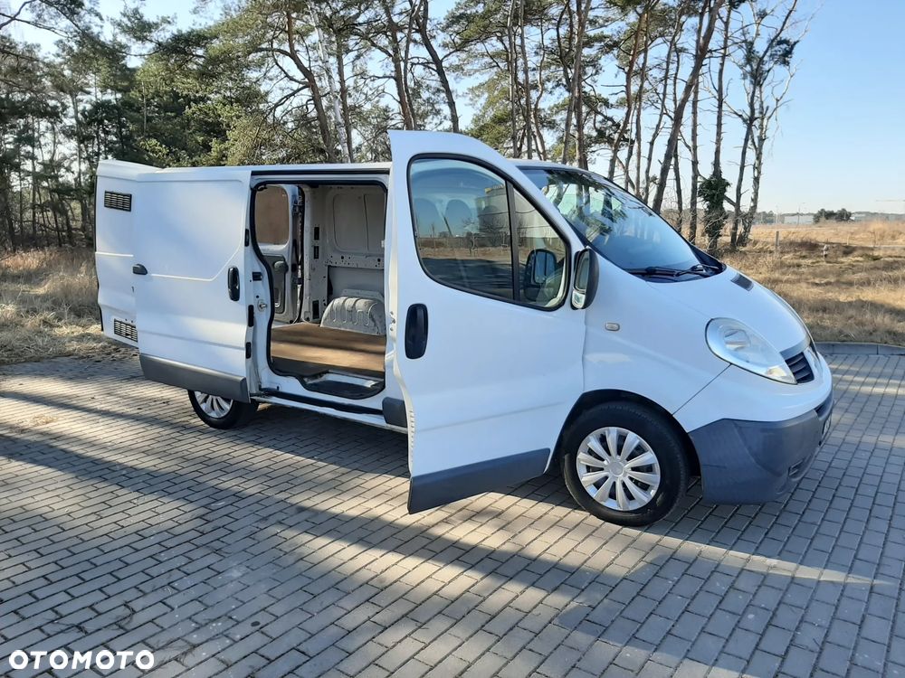 Renault TRAFIC - 13