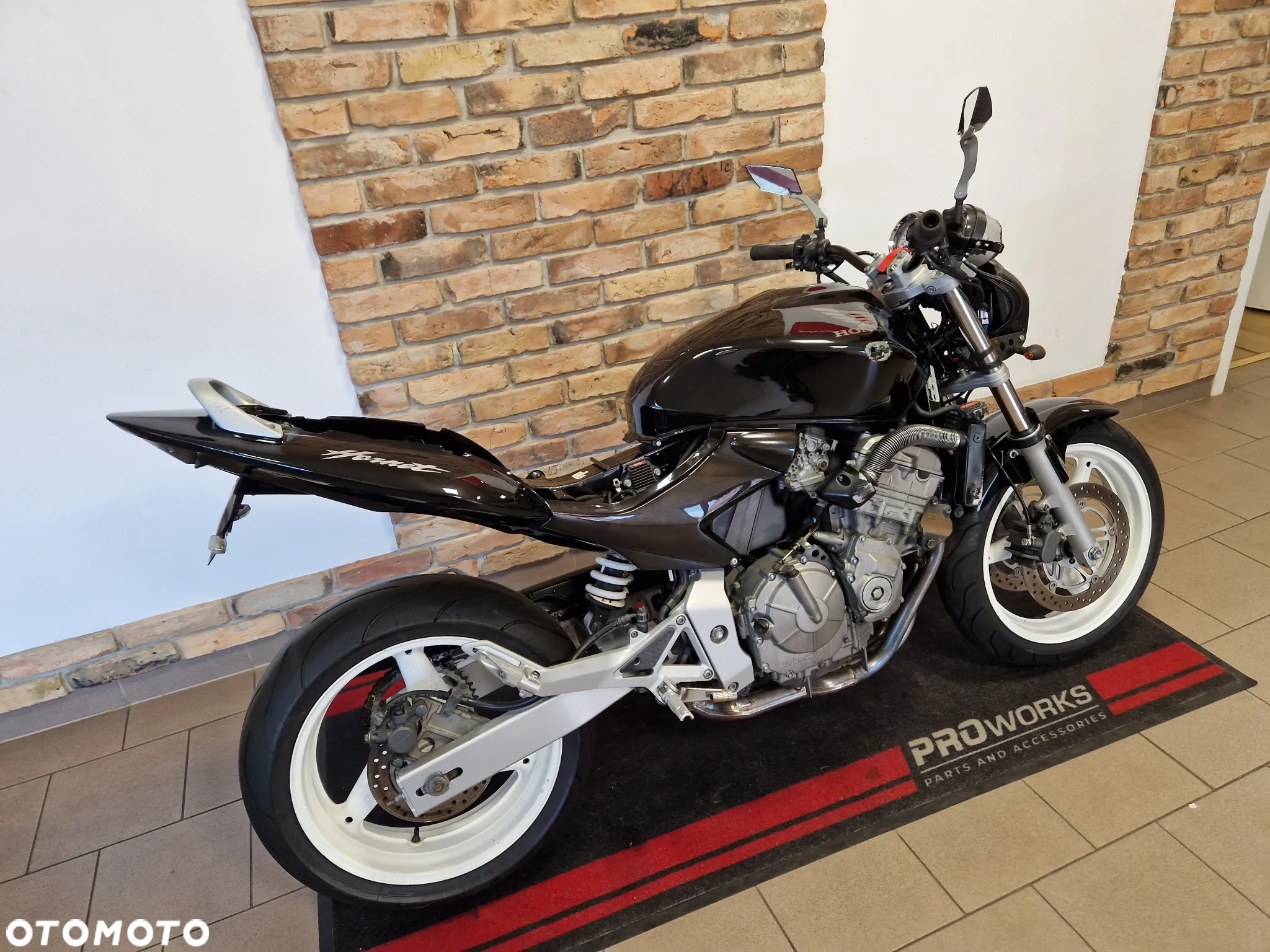 Honda Hornet - 12