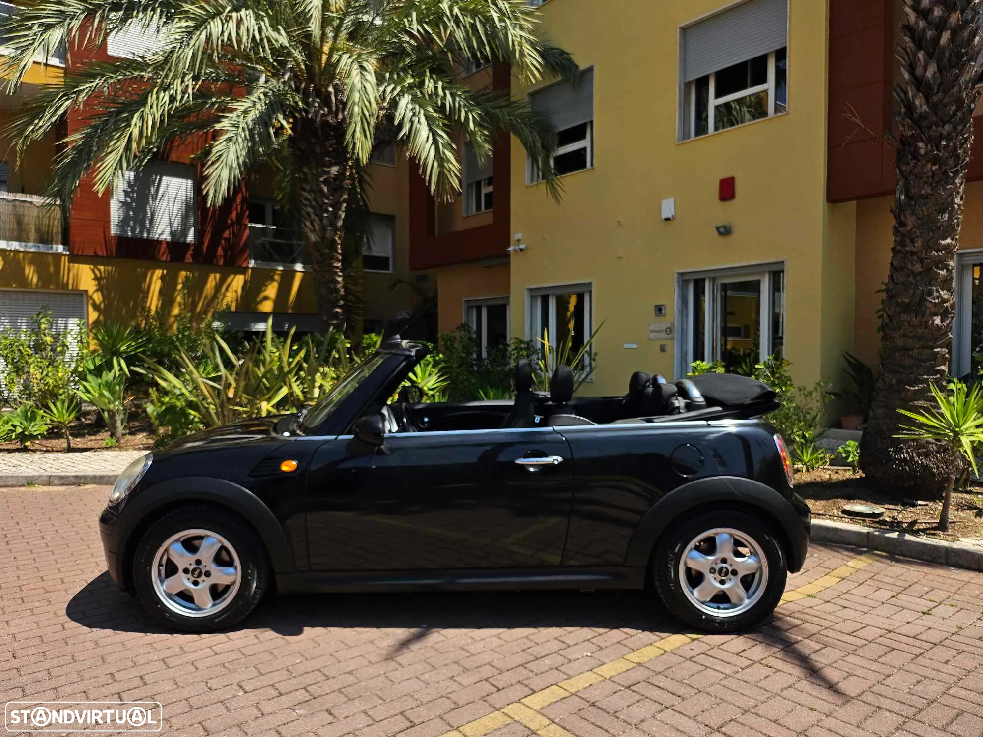 MINI Cabrio Cooper - 12