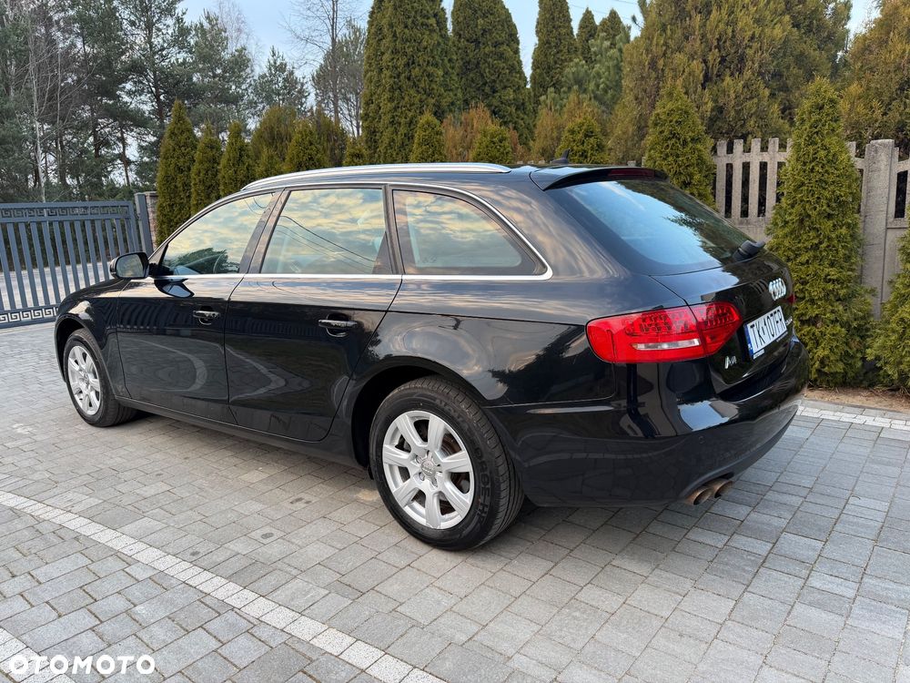 Audi A4 Avant 2.0 TDI DPF Ambiente - 8