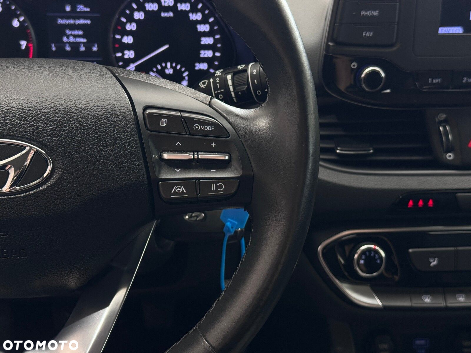 Hyundai i30 1.5 DPI Classic + - 23