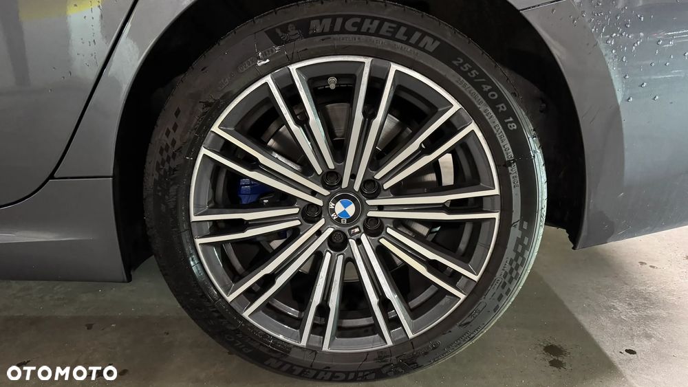 BMW Seria 3 330i xDrive M Sport sport - 35