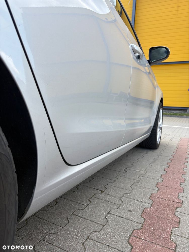 Hyundai i30 1.4 Classic + - 12
