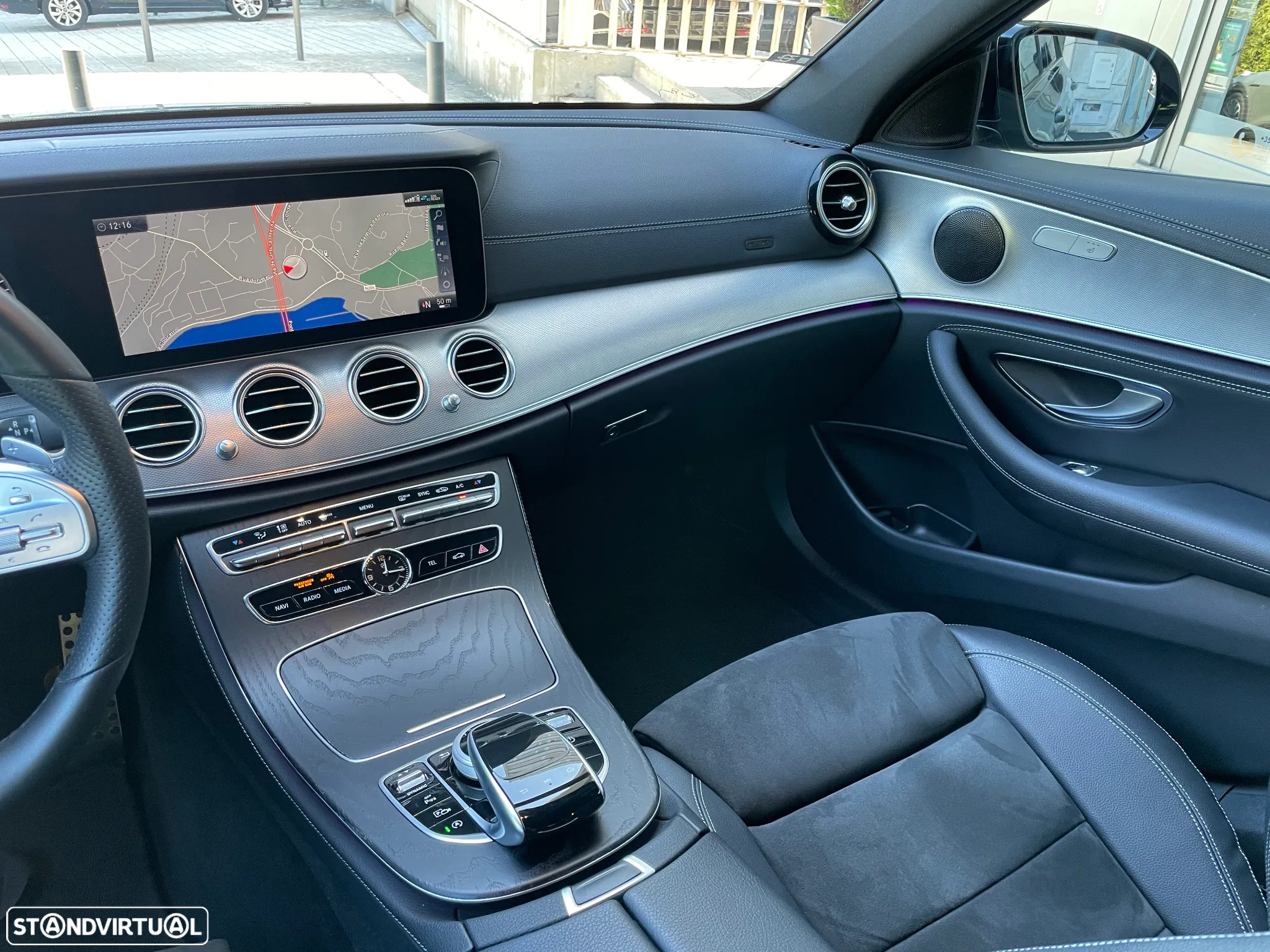 Mercedes-Benz E 220 d AMG - 33