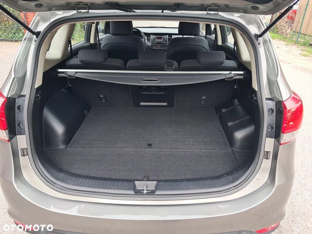 Kia Carens 1.7 CRDi 115 Dream Team Edition - 6