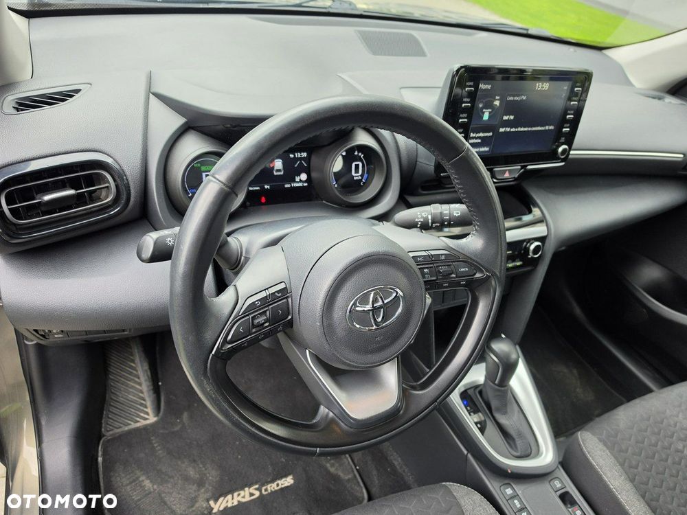 Toyota Yaris Cross - 16