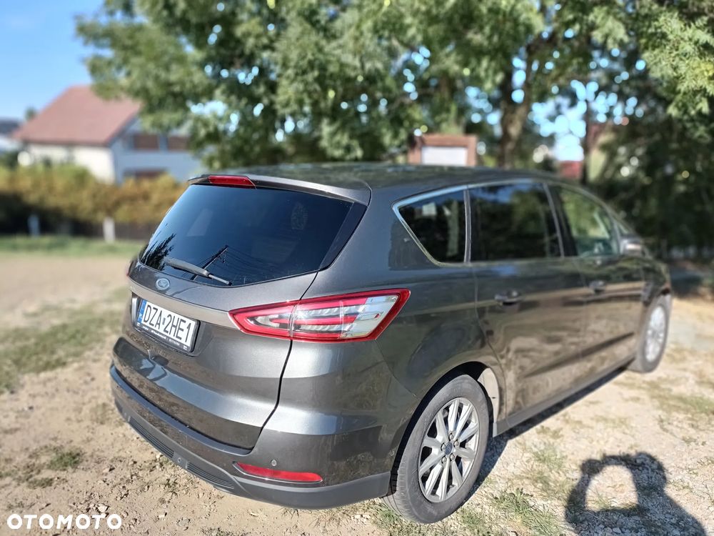 Ford S-Max - 11