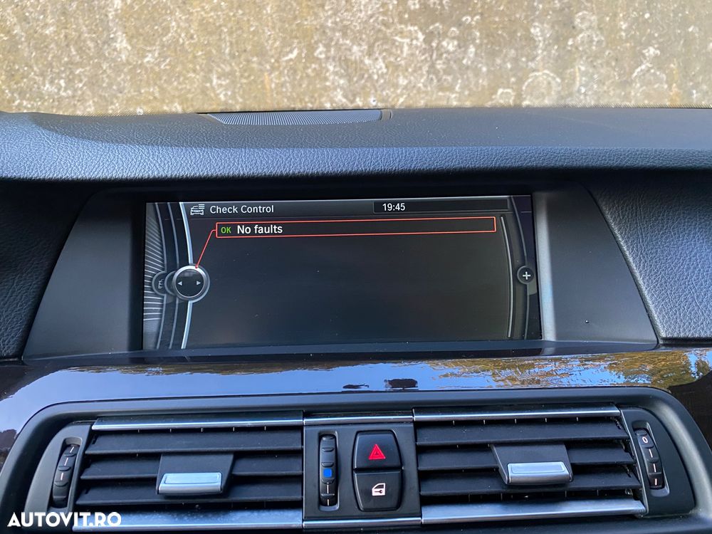 BMW Seria 5 520d - 15