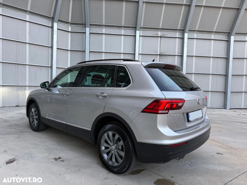 Volkswagen Tiguan 2.0 TDI 4Mot DSG Comfortline - 11