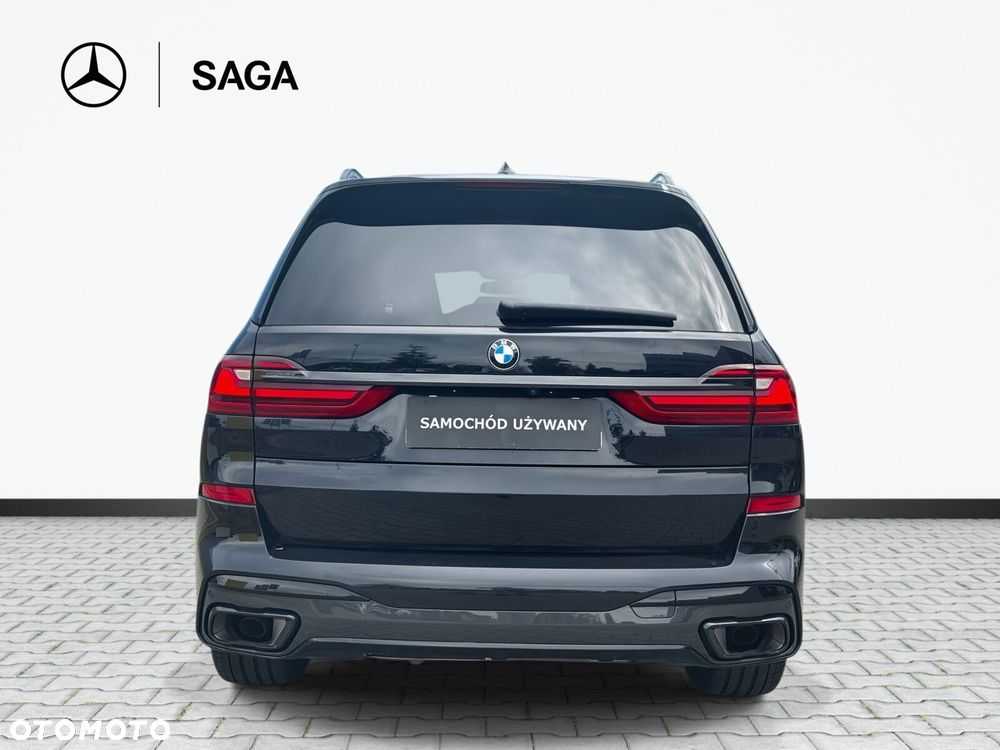 BMW X7 - 7
