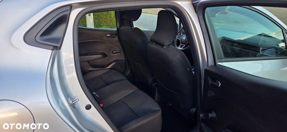 Renault Clio - 11