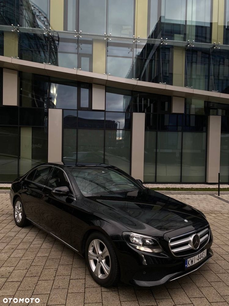 Mercedes-Benz Klasa E 220 d Business Edition 9G-TRONIC - 4