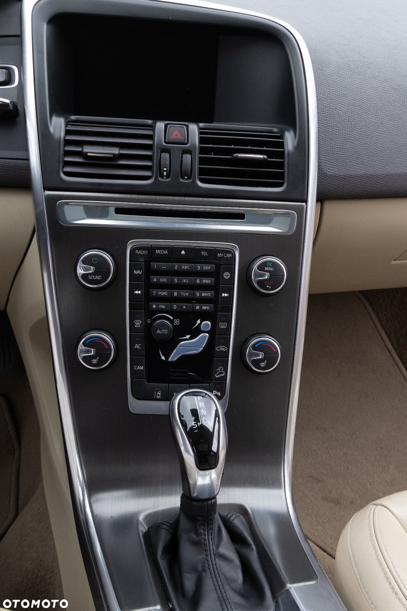 Volvo XC 60 D5 AWD Summum - 19