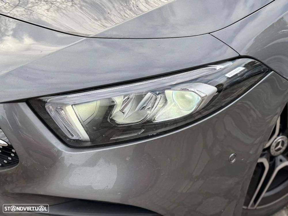 Mercedes-Benz A 250 Limousine e AMG Line - 3