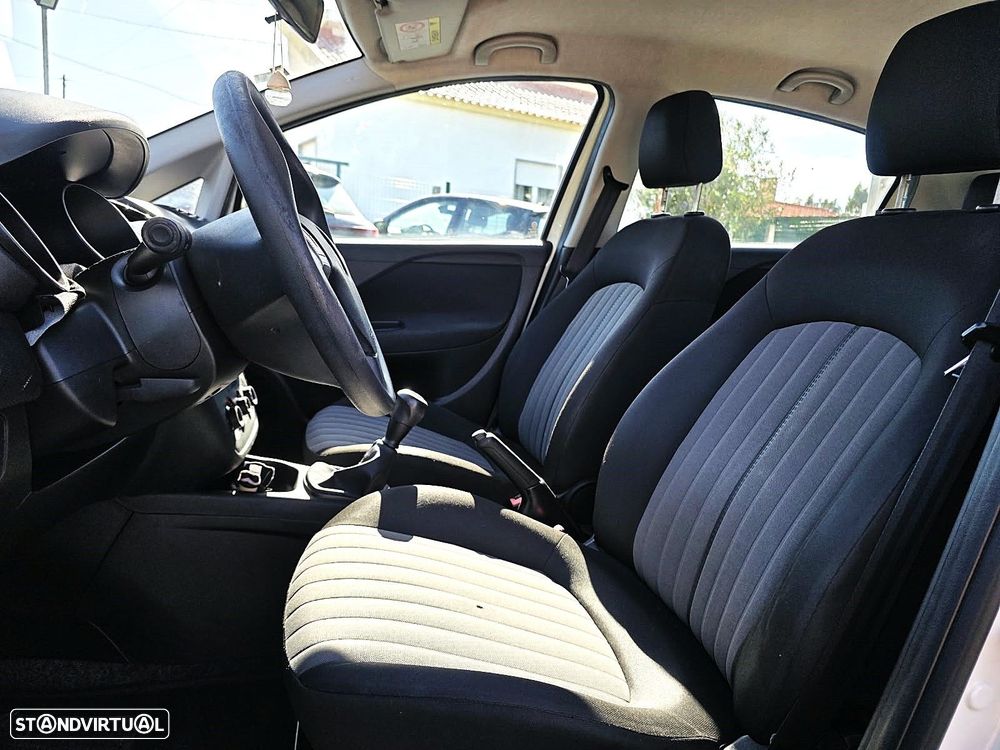 Fiat Punto 1.3 M-Jet Easy S&S - 10