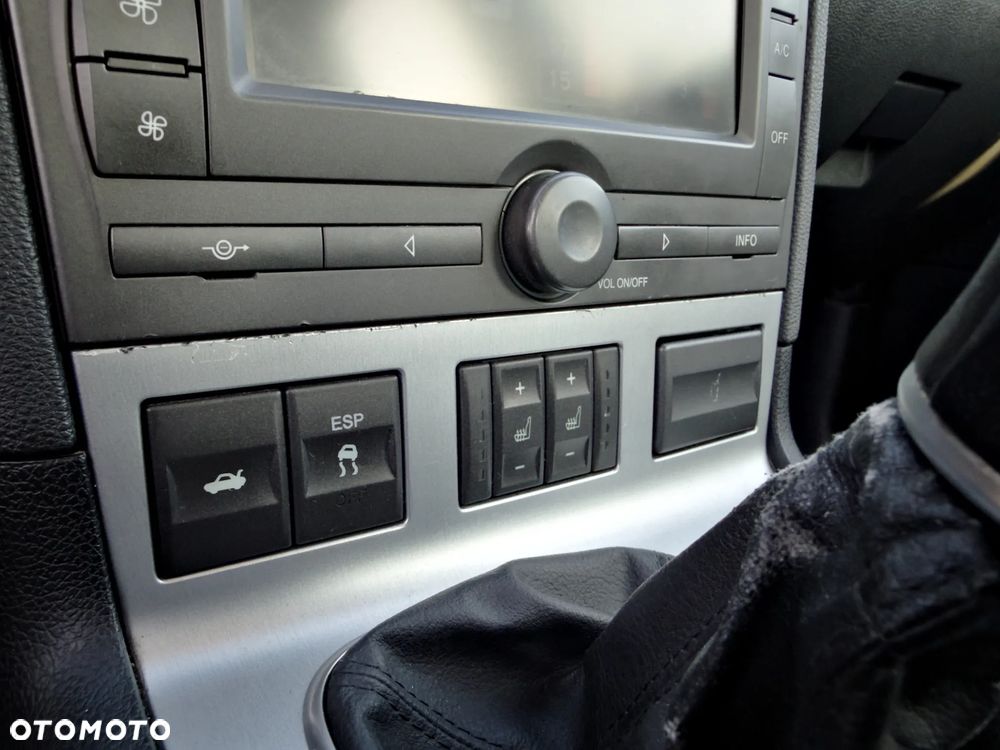 Ford Mondeo V6 ST 220 - 26