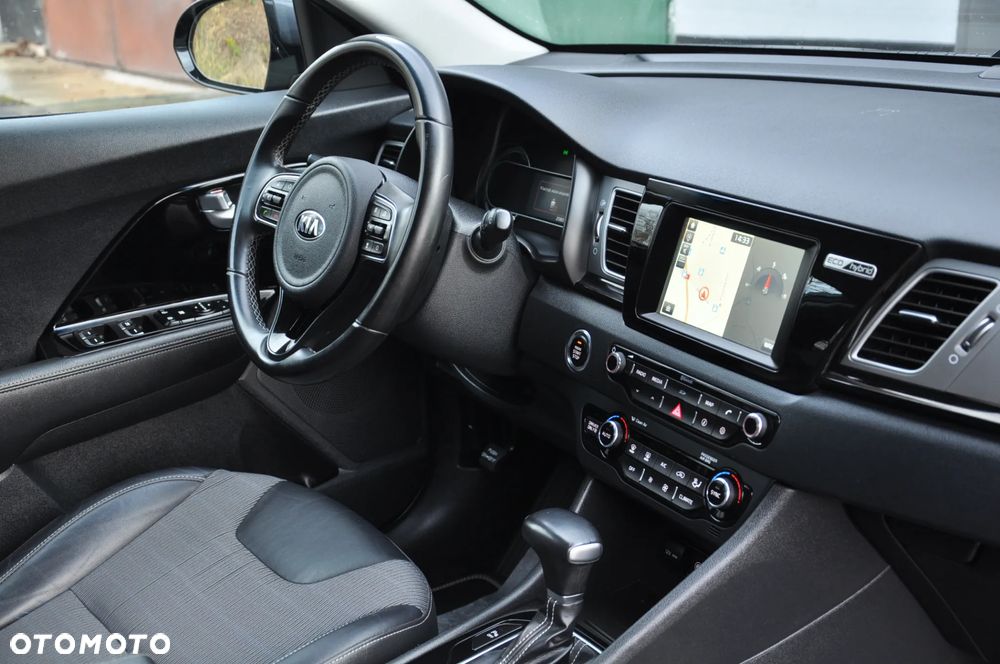 Kia Niro 1.6 GDI HEV 2WD OPF Edition 7 - 19
