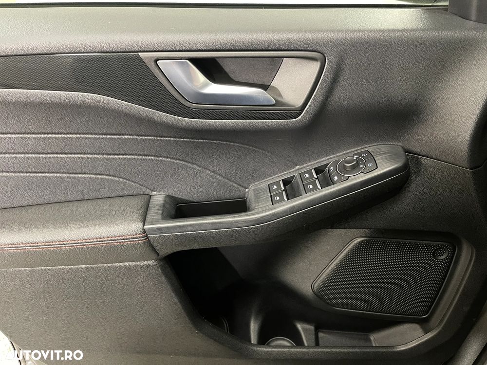 Ford Kuga 2.5 Duratec FHEV 4x4 ST-LINE X - 26