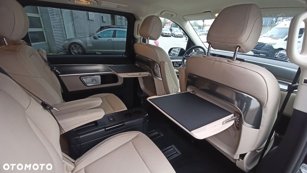Mercedes-Benz Klasa V - 9