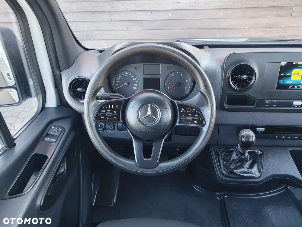 Mercedes-Benz SPRINTER - 22