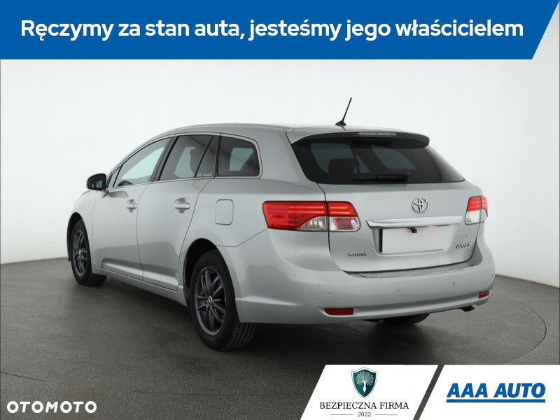 Toyota Avensis - 5