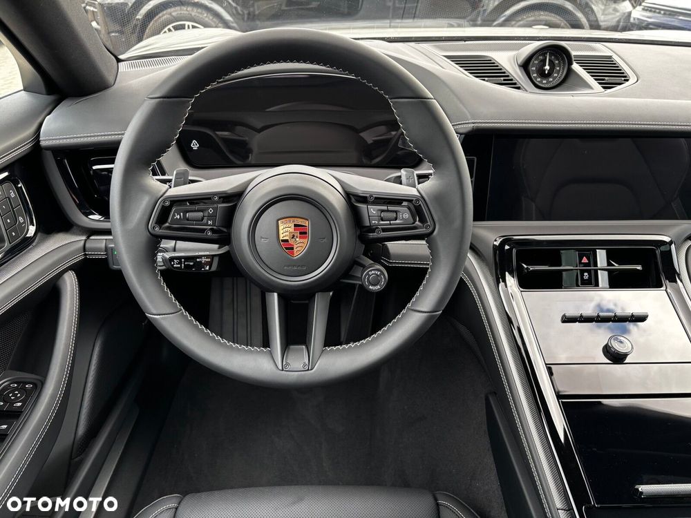 Porsche Panamera - 21