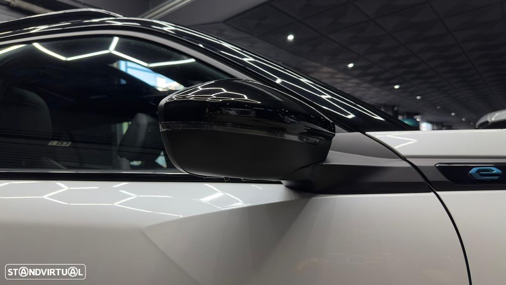 Peugeot e-2008 GT+ - 23