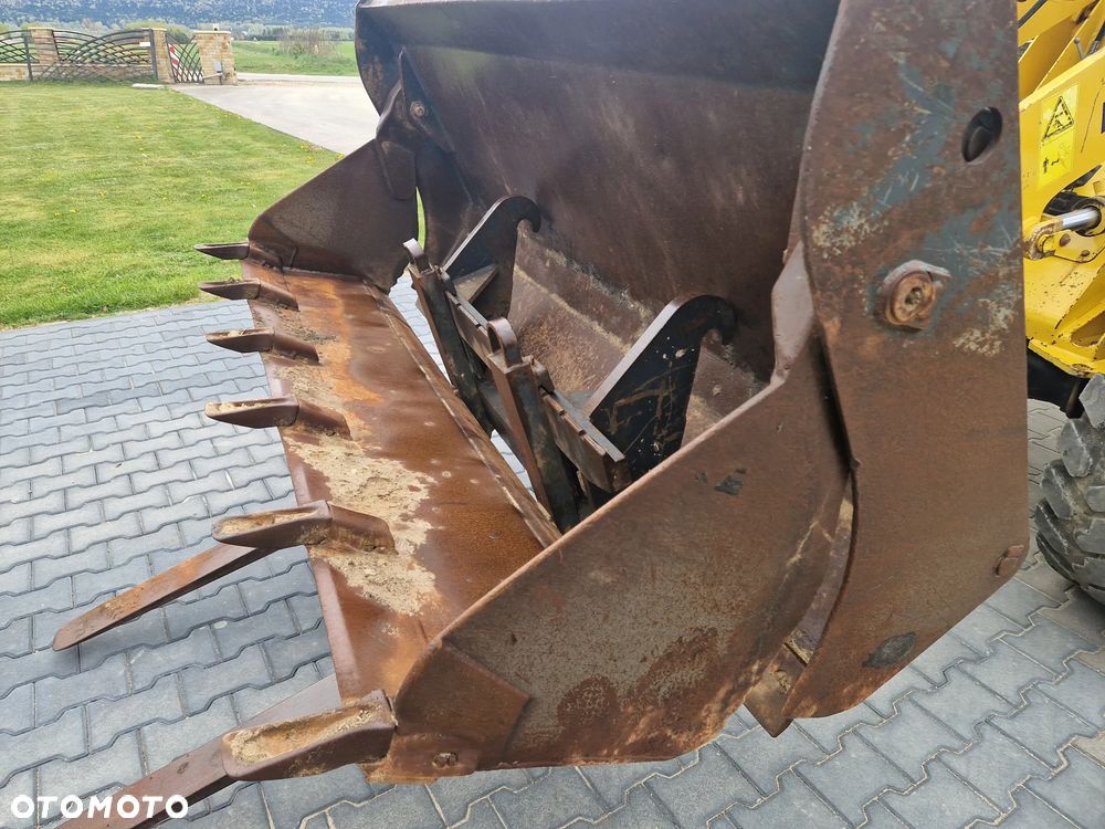 Komatsu WA90-3H - 16