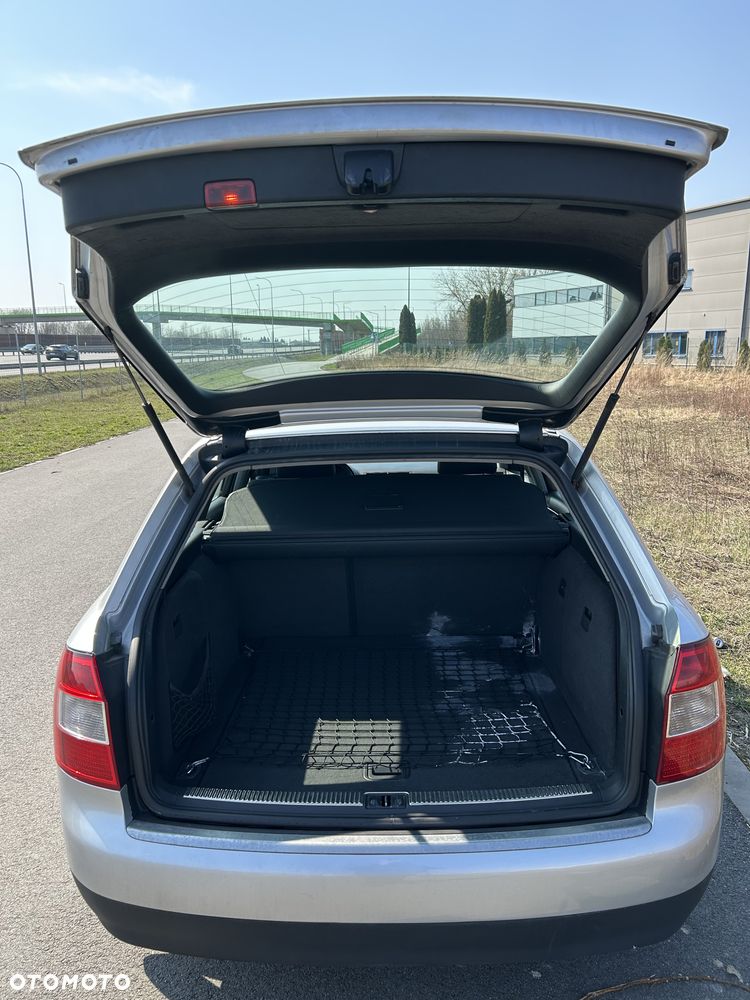 Audi A4 Avant - 16