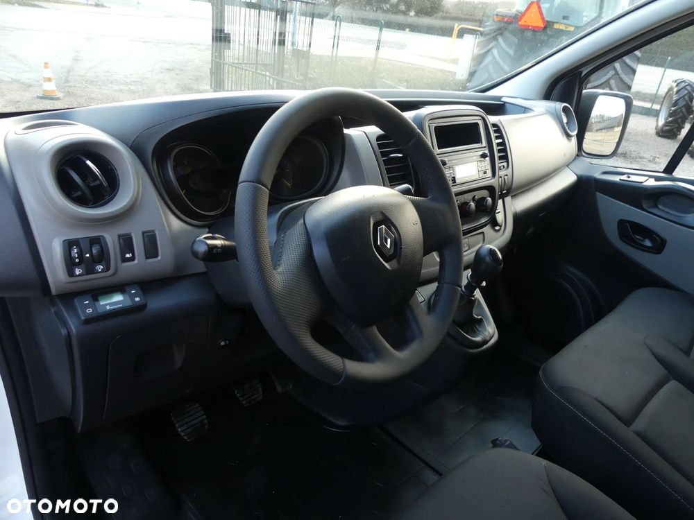 Renault TRAFIC - 9